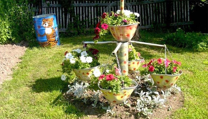 32 идеи с фото для оригинального украшения сада своими руками